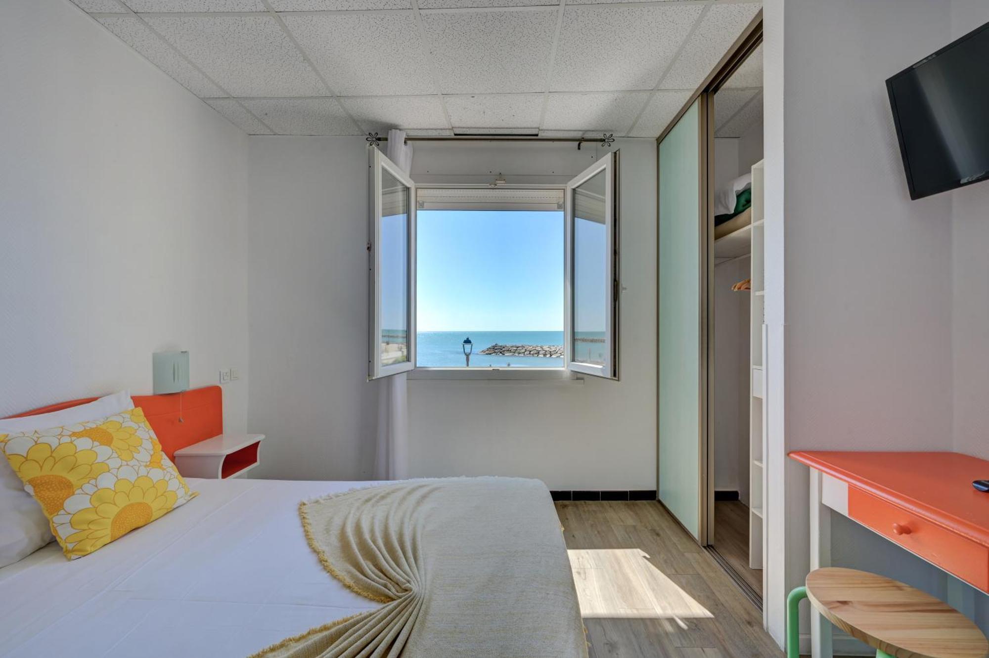 Hotel Camille Saintes-Maries-de-la-Mer Exterior photo